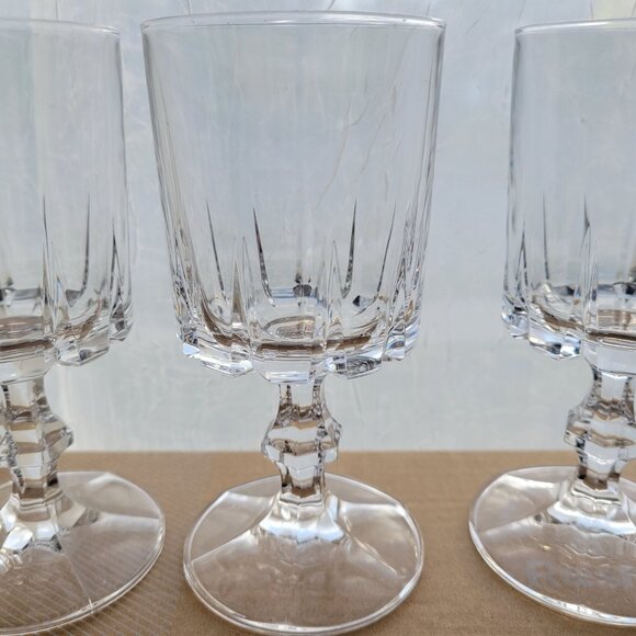 Set Of 6 Vintage Crystal Clear Wine Glasses With Elegant Stem Design - Picture 3 of 10